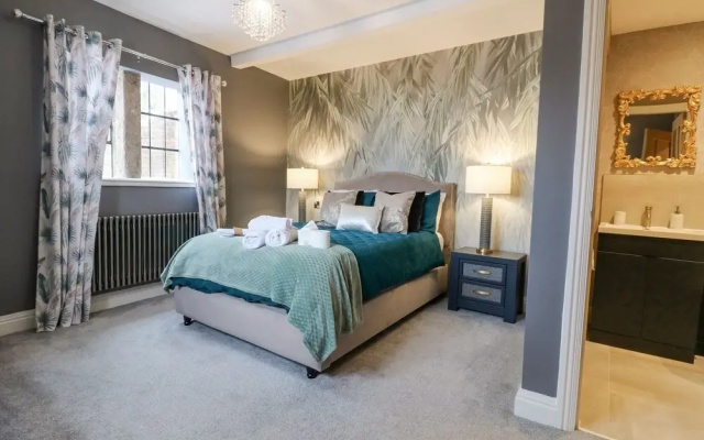Hunters Lodge at Wildersley Farm
