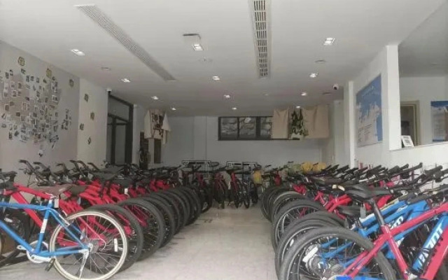 Huanglong Qiyue Hotel