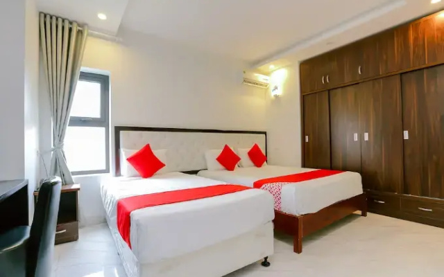 Chieu Duong Hotel by OYO Rooms