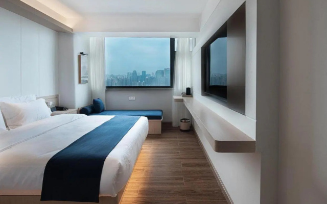Homeinn Hotel (Chongqing Jiefangbei Area Hong Ya Dong)