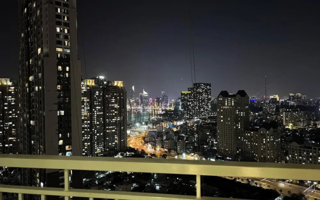 Enjoy Apartment in Vinhomes Central Park