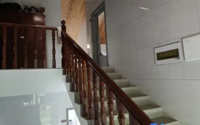 Sanqing Mountain Hongshan Homestay (Gangshou Cableway Station)