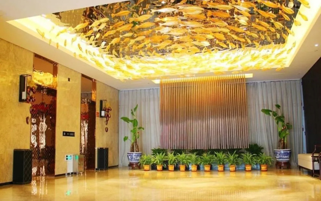 Maritime Hotel (Zhengzhou Century Amusement Park Zhongyuan Tower)