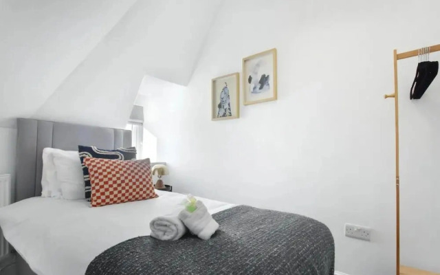 Cardiff City Base Modern 2-bed Apartment