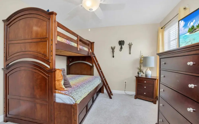 Paradise Palms 2908