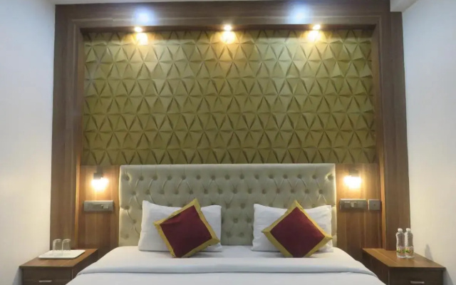 OYO 7077 Reegate Inn