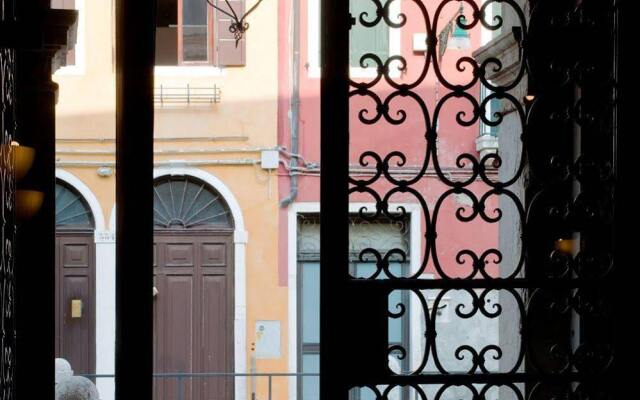 Hotel Alla Salute вид на фасад