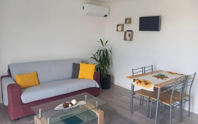 Villa - Sleeps 4 & Free Parking