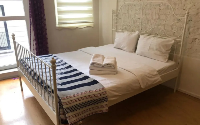 Mayer Sahkulu Suites