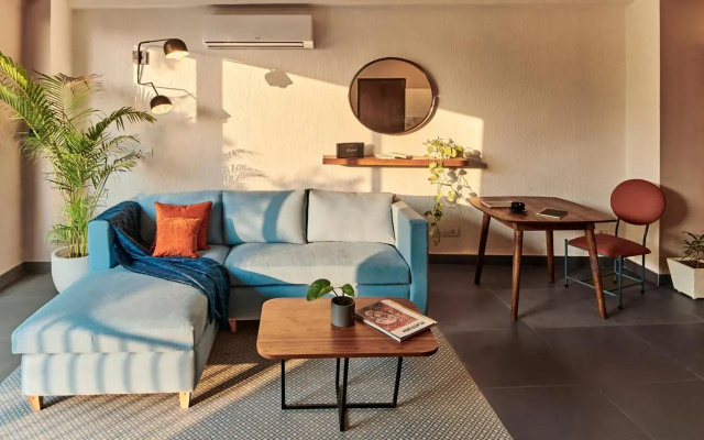 Minimalist Poshtel & Suites