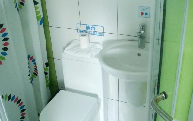 100 Hotel