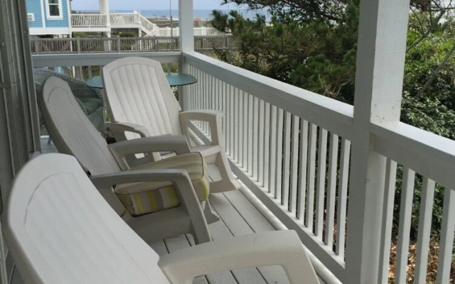 Sandy Shores - 4 Br Home