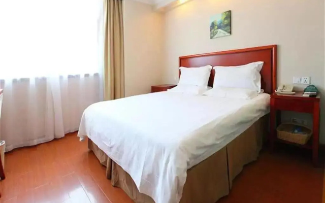 GreenTree Inn Jiangsu Suzhou Kunshan Shimao Plaza Hotel