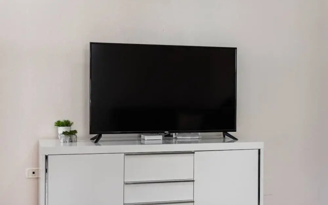 Beachfront Apartment - Near Beach City