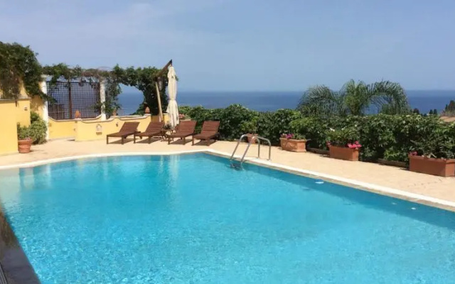 Matis Villa