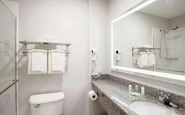 Quality Inn Winnipeg