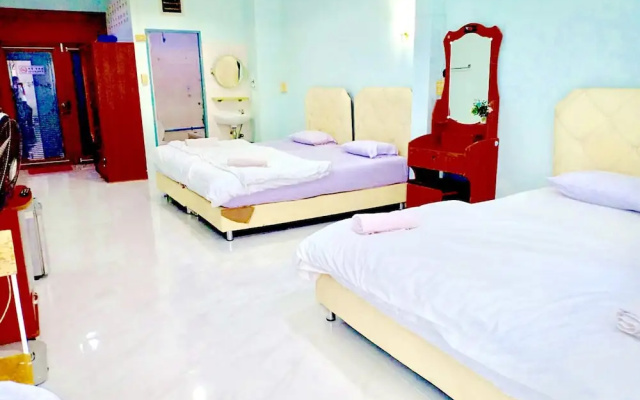 Ranong Boutique Hotel and Mall