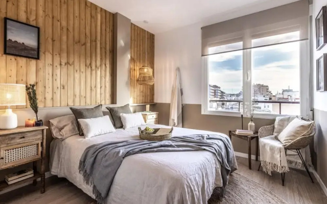 Monda - 2 Bedrooms and Terrace in Goya