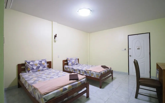 Oyo 852 Pineapple Hotel Pattaya