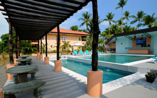 Hotel Cocomar Beachfront Hotel