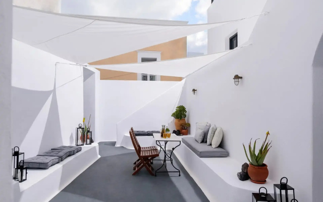 Firalia Santorini