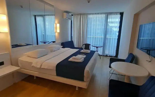 Inn Khimshiashvili 27