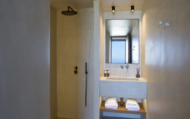 Elessa Hotel