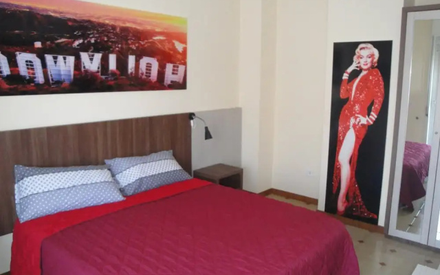 Hollywood Bed & Breakfast