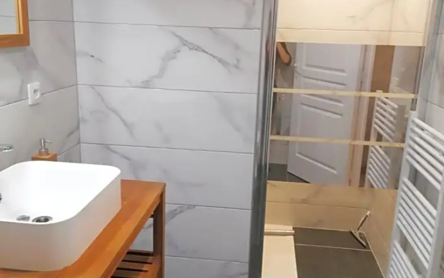 Chambre et belle terrasse