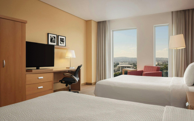 Courtyard by Marriott Leon at the Poliforum