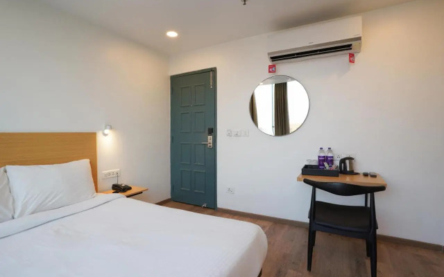 Uptown Hotel