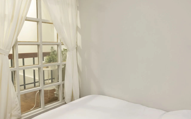 Weeping Willow Sukhumvit 26 – Hostel