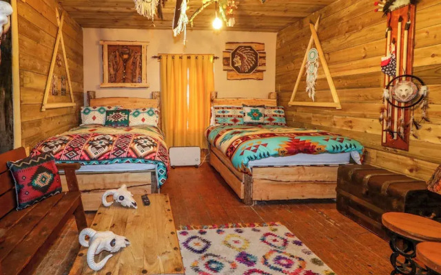 Apache Falls Lodge