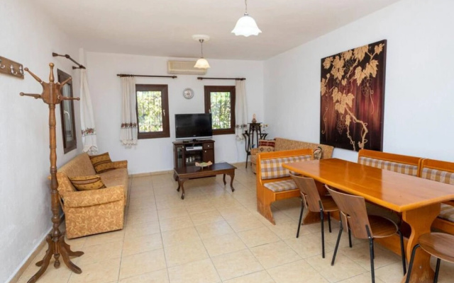 2 BR House With Calming Garden in Bodrum