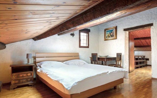 Exclusive Palazzo Schifanoia Apartment