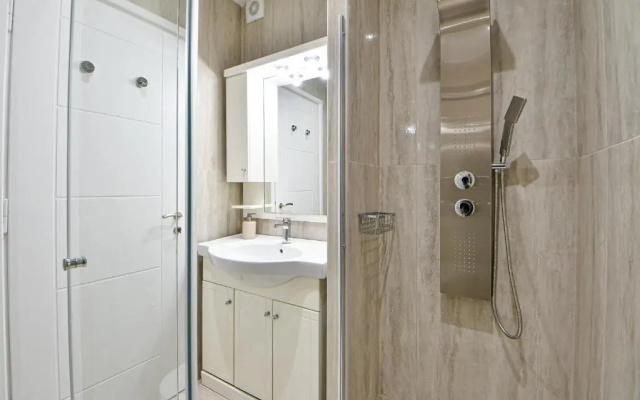 Fully-Renovated Apartment in Palaio Faliro