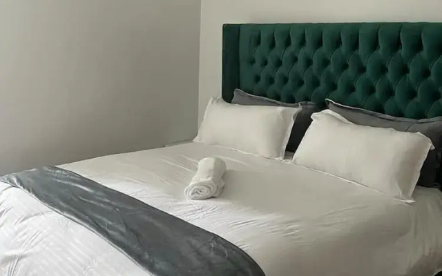 Lux Suites Vesta Gardens Apartments