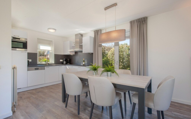 Comfortable Villa With Combi-microwave, Near the Beach