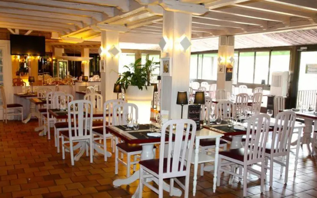 Hotel Carayon
