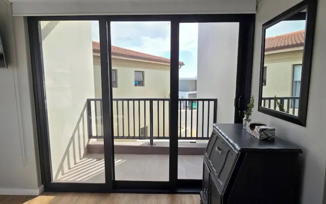 Seaside Retreat in Langebaan With Hot Tub and BBQ
