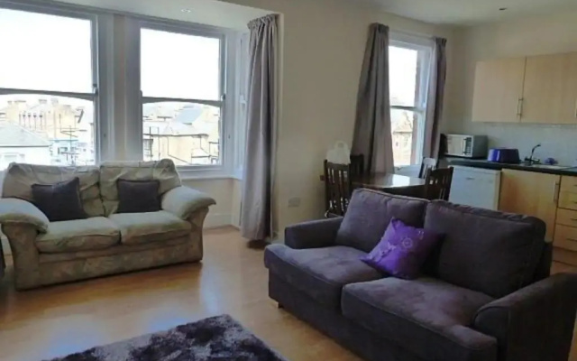 Top Floor Flat with Sea View