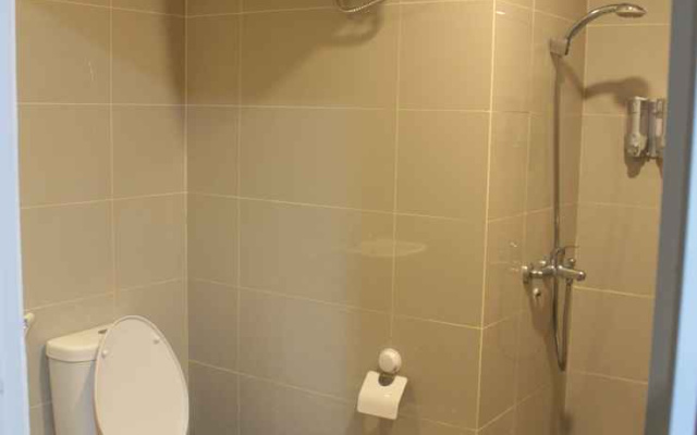 Studio Room at Sentraland Apartment (Lt. 15)