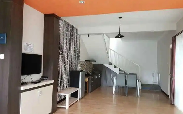 Comfortable 4BR Villa in Batu City at Villa Kapal