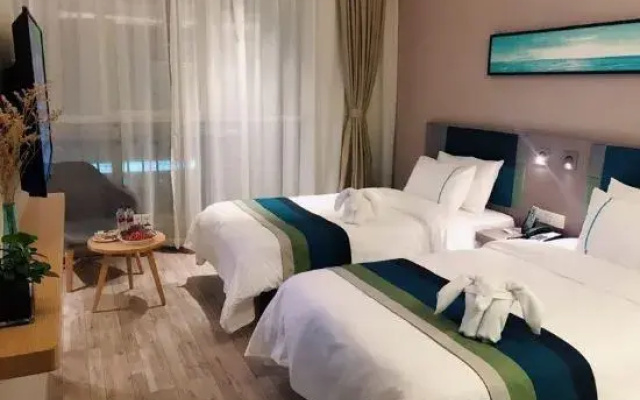 Homeinn Selected Hotel (Nanjing New City Plaza Longjiang Subway Station)
