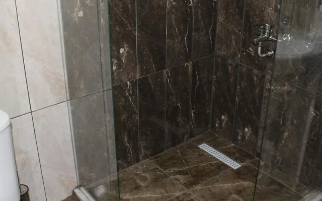 Çarşı Otel