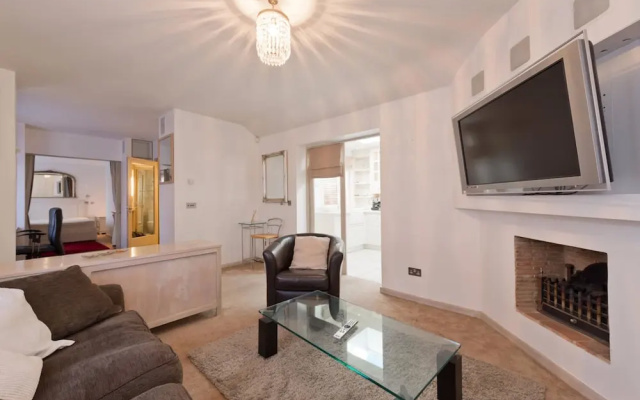 Town House In Dublin 4