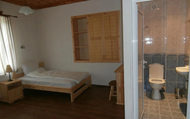 Hotel Mitnitsa and TKZS Biliantsi