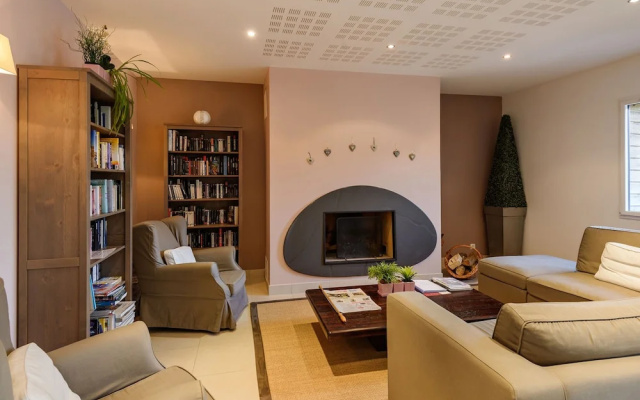 Beautiful Vacation Home Near a Breton Oyster Fishing Village