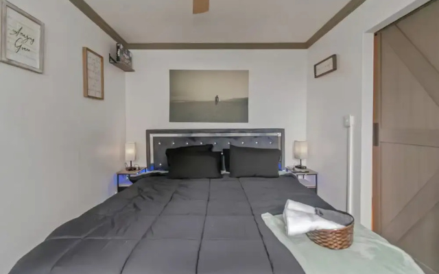 Modern 3BR Condo - Heart of ATL