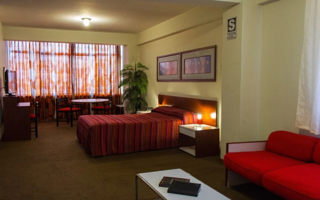 Camino Real Hotel
